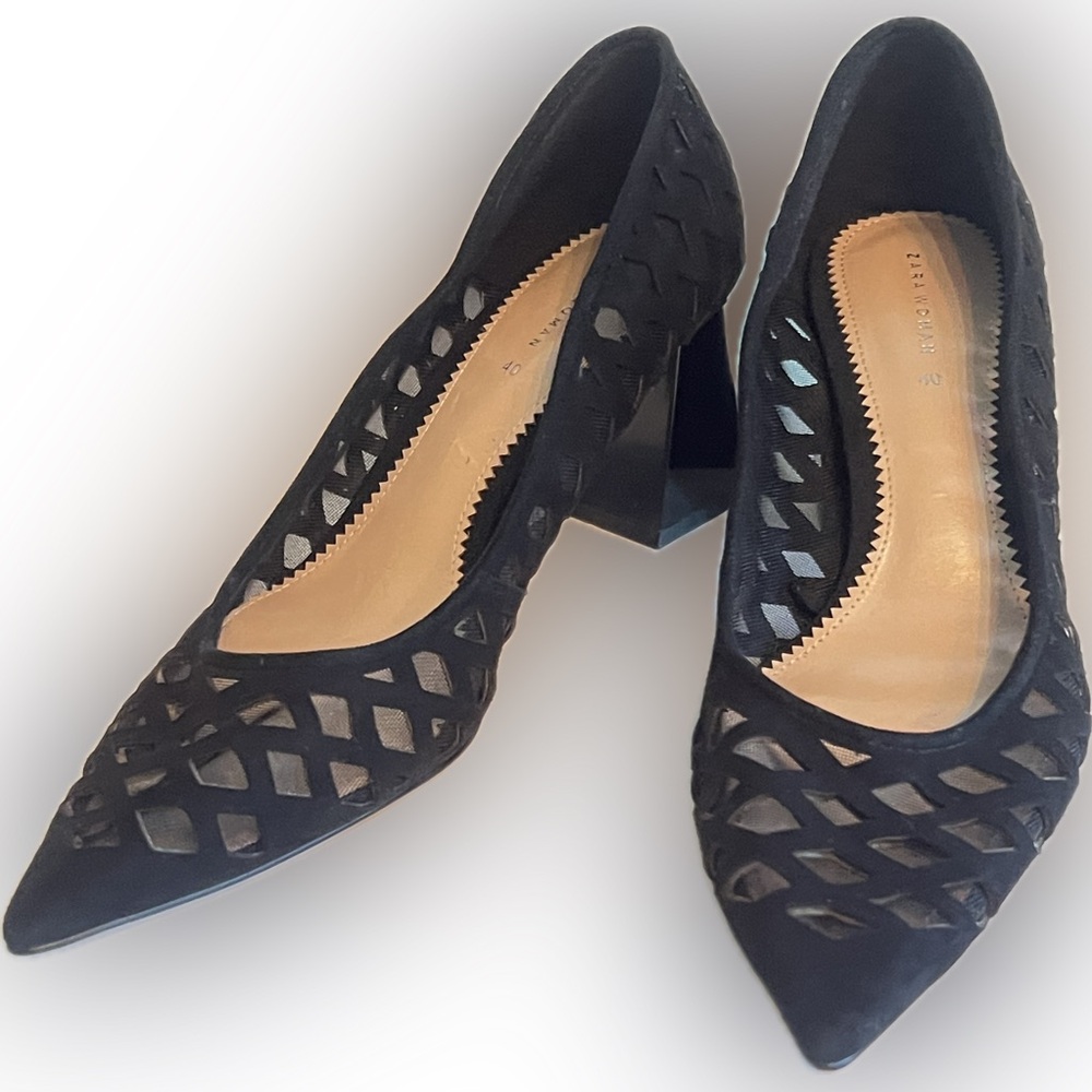Zara mesh & diamond cut-out pointed toe / square-heeled pump- NWOT